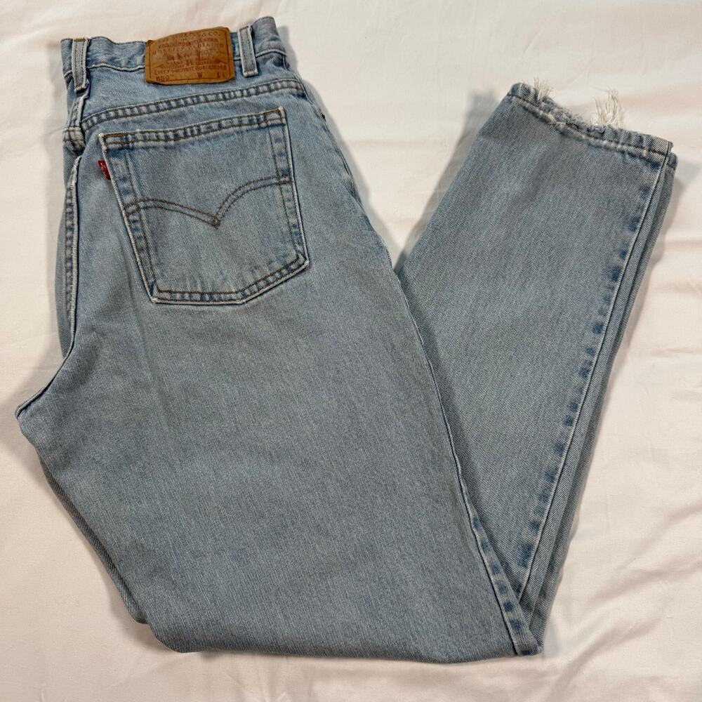 Vintage 550 Levis relaxed fit tapered leg size 100% cotton light wash 28x42